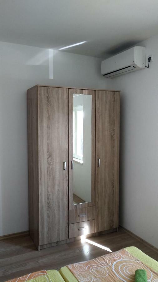 Apartments Booky نوفاليا المظهر الخارجي الصورة
